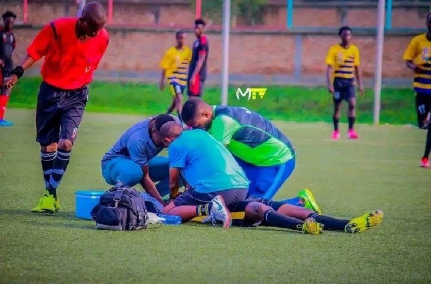 وفاة لاعب كرة قدم مارس طقوس سحر في الملعب!