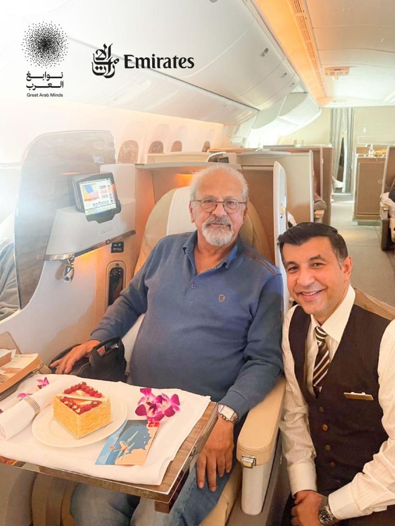 طيران الإمارات تحتفي بنوابغ العرب وتكرّمهم أثناء رحلاتهم على متنها