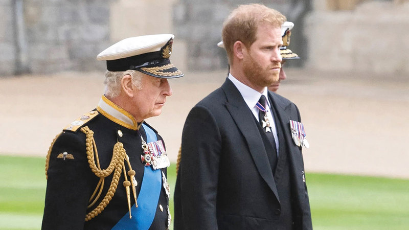 الملك تشارلز في لندن دون لقاء هاري وسط معركة قضائية