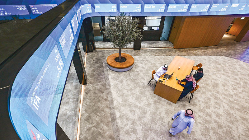 «دبي المالي» يلامس مستويات قياسية.. وخبير: يدخل مرحلة «نضج تاريخي»