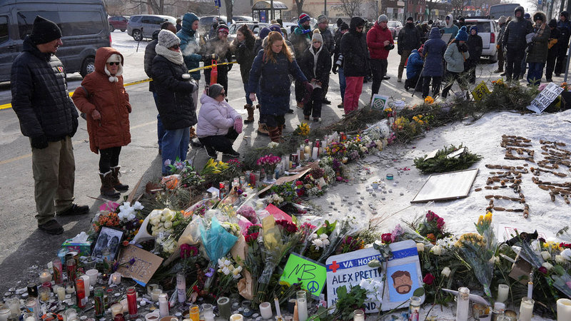 كلينتون وأوباما يدعوان الأميركيين إلى الدفاع عن قيمهم بعد أحداث مينيابوليس