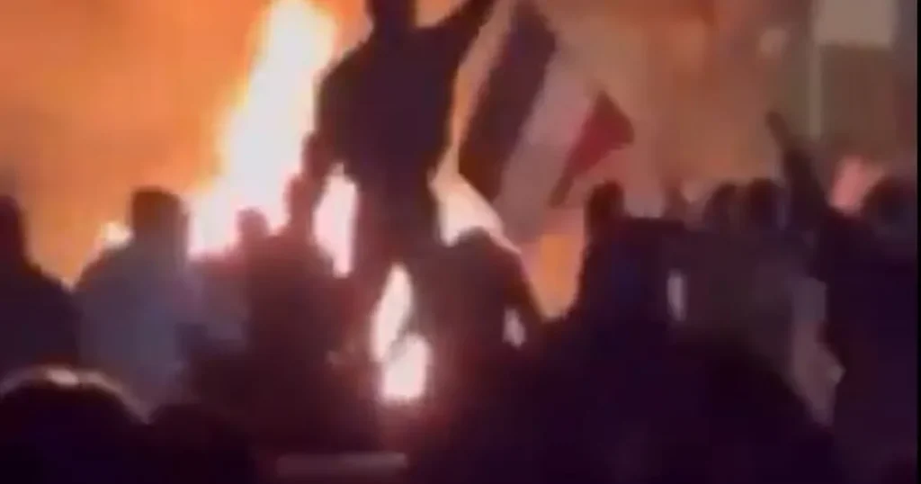 احتجاجات إيران تتصاعد.. والجيش يتعهد بحماية الممتلكات العامة “تحت قيادة خامنئي”