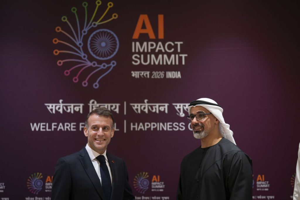 ولي عهد أبوظبي والرئيس الفرنسي يبحثان آفاق تعزيز التعاون الثنائي